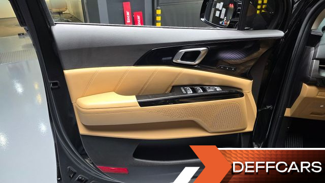 Kia CARNIVAL 9-Seater Signature купить на сайте DeffCars