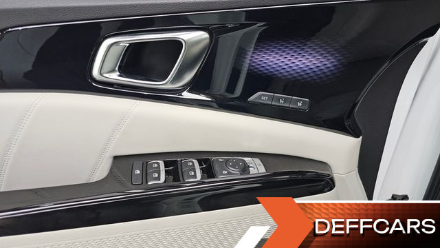 Kia CARNIVAL 7-Seater Signature купить на сайте DeffCars