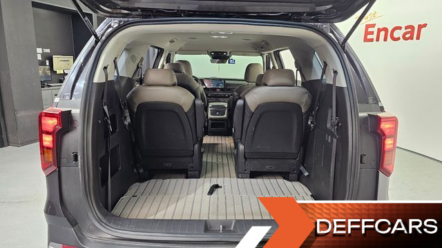 Kia CARNIVAL 9-Seater Prestige купить на сайте DeffCars