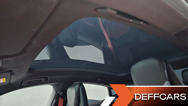 Porsche TAYCAN Base купить на сайте DeffCars