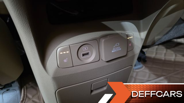 Kia CARNIVAL 9-Seater Hi-Limousine Noblesse Special купить на сайте DeffCars