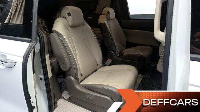 Kia CARNIVAL HEV 9-Seater Hi-Limousine Signature купить на сайте DeffCars