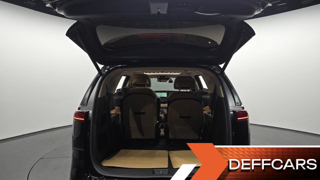 Kia CARNIVAL Gasoline 7-Seater Signature купить на сайте DeffCars