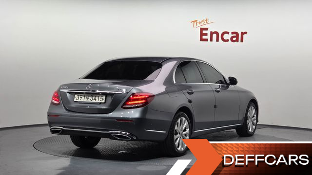 Mercedes E-CLASS E220d 4MATIC Exclusive купить на сайте DeffCars