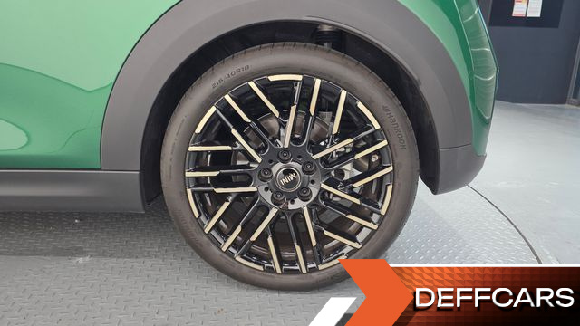 Mini COOPER Favoured купить на сайте DeffCars