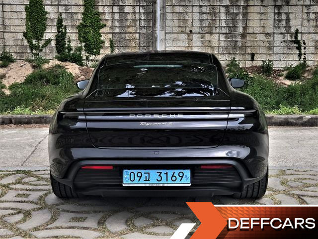 Porsche TAYCAN 4S купить на сайте DeffCars