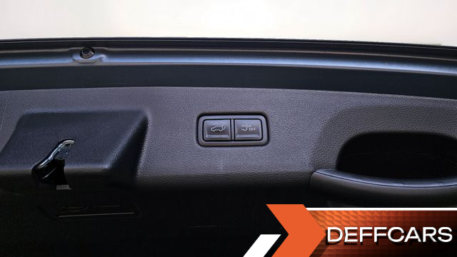 Kia CARNIVAL Gasoline 7-Seater Signature купить на сайте DeffCars
