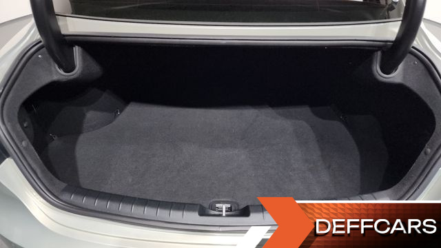 Hyundai GRANDEUR 3.3 Calligraphy купить на сайте DeffCars
