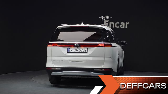Kia CARNIVAL 9-Seater Signature купить на сайте DeffCars