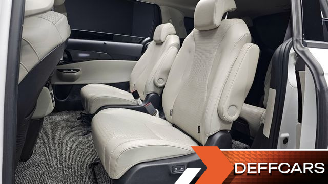 Kia CARNIVAL 9-Seater Signature купить на сайте DeffCars
