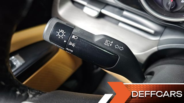 Kia CARNIVAL 9-Seater Prestige купить на сайте DeffCars