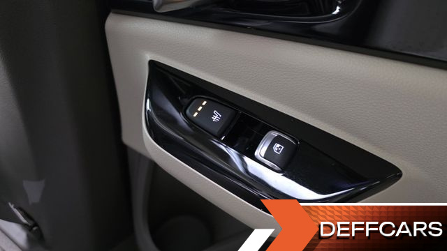 Kia CARNIVAL 9-Seater Signature купить на сайте DeffCars