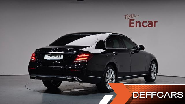 Mercedes E-CLASS E300 4MATIC Exclusive купить на сайте DeffCars