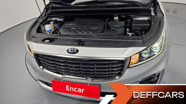 Kia CARNIVAL 7-Seater Limousine VIP купить на сайте DeffCars