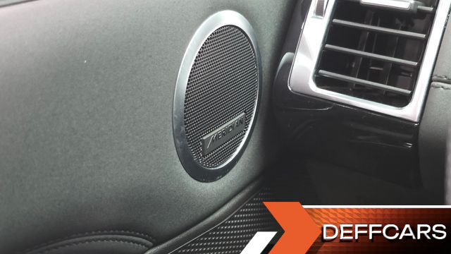 Land Rover DISCOVERY 3.0 TD6 HSE купить на сайте DeffCars