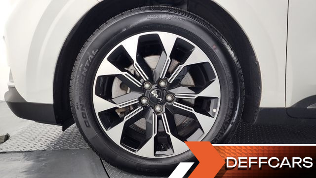 Kia CARNIVAL 9-Seater Signature купить на сайте DeffCars