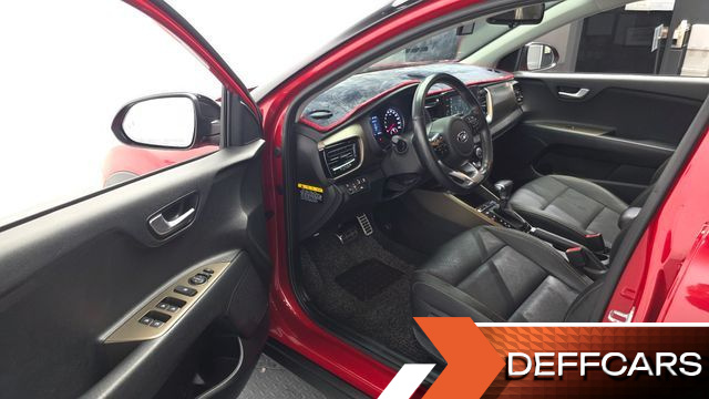 Kia STONIC 1.0 Turbo Prestige купить на сайте DeffCars