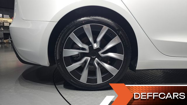 Tesla MODEL 3 Long Range AWD купить на сайте DeffCars