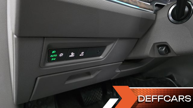 Volkswagen TOUAREG 3.0 TDI Prestige купить на сайте DeffCars