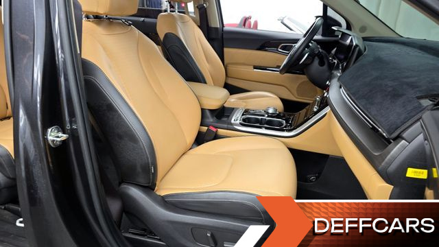 Kia CARNIVAL 9-Seater Signature купить на сайте DeffCars