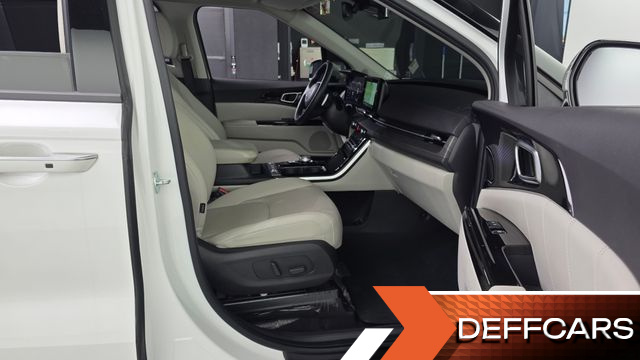 Kia CARNIVAL 9-Seater Signature купить на сайте DeffCars