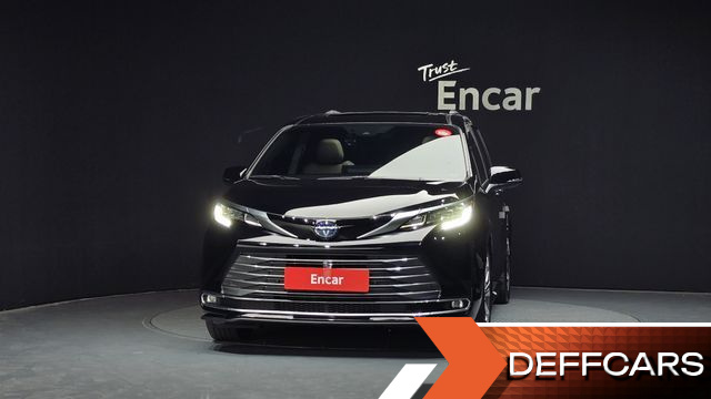 Toyota SIENNA 2.5 Hybrid 2WD купить на сайте DeffCars