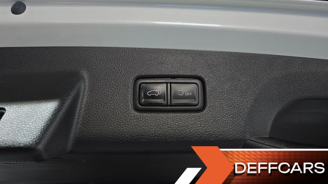 Kia CARNIVAL Gasoline 9-Seater Signature купить на сайте DeffCars