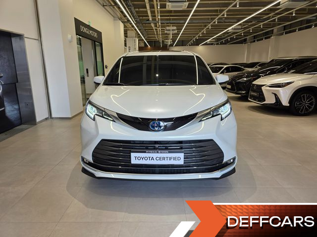 Toyota SIENNA 2.5 Hybrid 2WD купить на сайте DeffCars