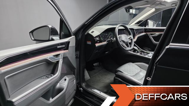 Volkswagen TOUAREG 3.0 TDI Prestige купить на сайте DeffCars