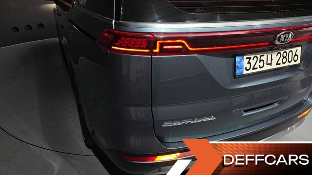 Kia CARNIVAL 9-Seater Signature купить на сайте DeffCars