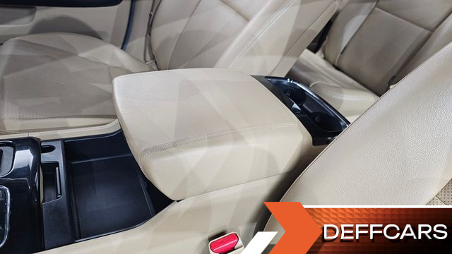 Kia CARNIVAL 9-seater Hi-Limousine Prestige High roof купить на сайте DeffCars