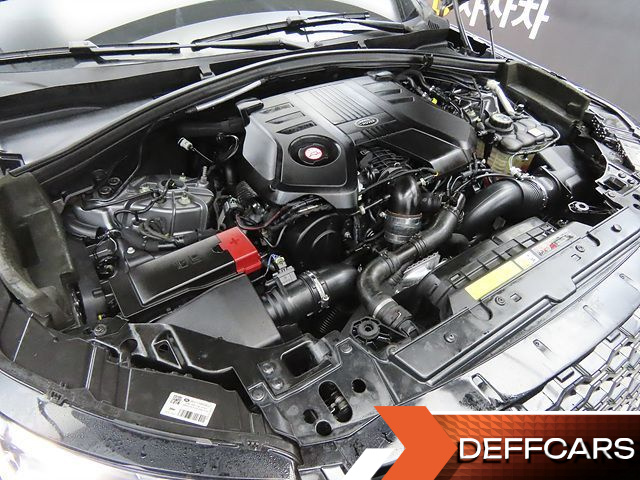 Land Rover RANGE ROVER VELAR 3.0 D300 R-Dynamic SE купить на сайте DeffCars