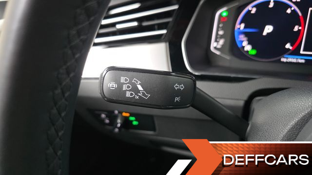 Volkswagen PASSAT 2.0 TDI Premium купить на сайте DeffCars
