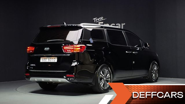 Kia CARNIVAL 9-Seater Luxury купить на сайте DeffCars