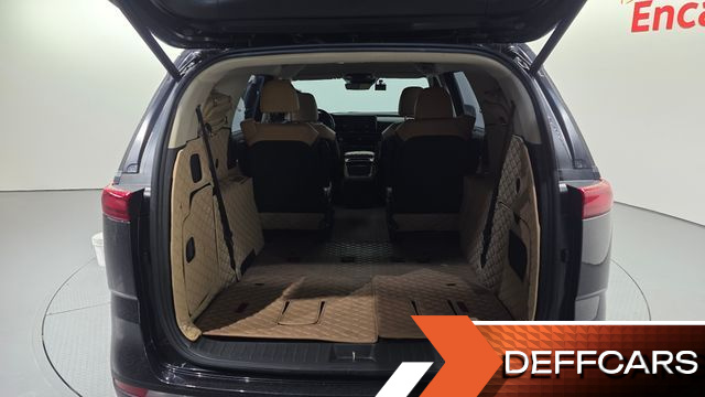 Kia CARNIVAL 7-Seater Outdoor Noblesse купить на сайте DeffCars
