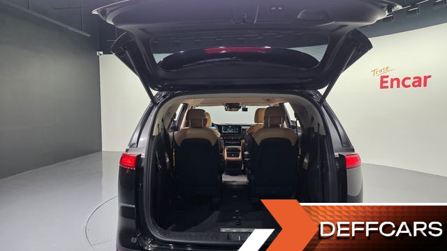Kia CARNIVAL Gasoline 9-Seater Noblesse купить на сайте DeffCars