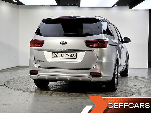 Kia CARNIVAL 9-Seater Luxury купить на сайте DeffCars
