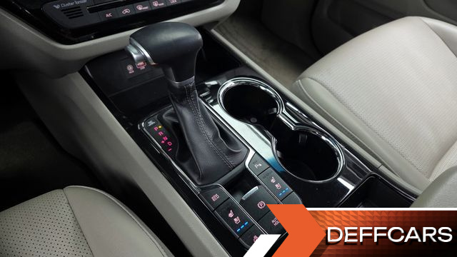 Kia CARNIVAL 9-Seater Prstige купить на сайте DeffCars