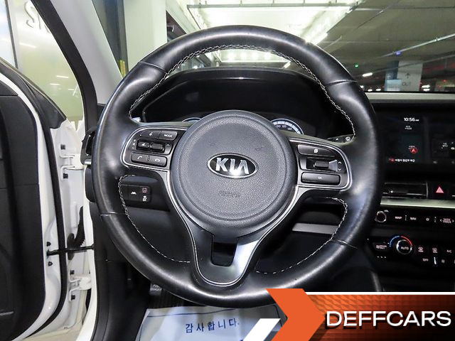 Kia NIRO 1.6 HEV Prestige купить на сайте DeffCars