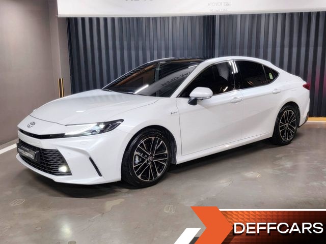 Toyota CAMRY 2.5 XLE Premium Hybrid купить на сайте DeffCars