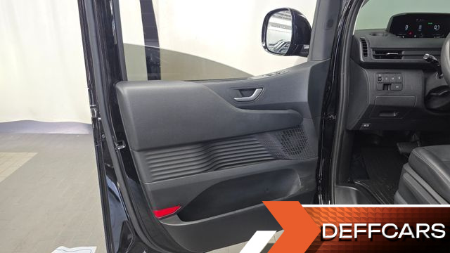 Hyundai STARIA Cargo 5-Seater Modern купить на сайте DeffCars
