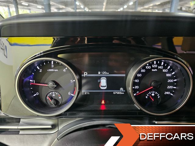 Kia CARNIVAL 9-Seater Prestige купить на сайте DeffCars