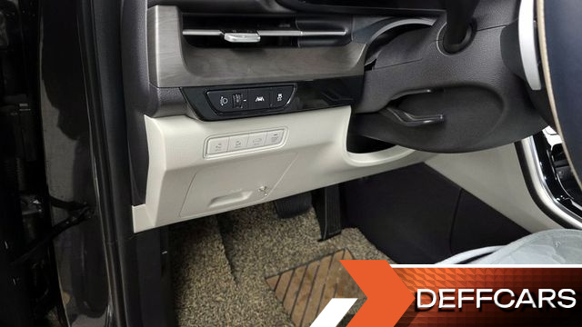 Kia CARNIVAL 7-Seater Signature купить на сайте DeffCars