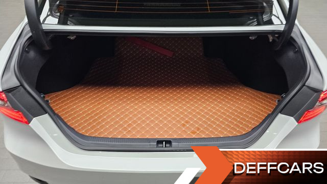 Toyota CAMRY 2.5 XLE Hybrid купить на сайте DeffCars