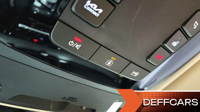 Kia CARNIVAL 9-Seater Signature купить на сайте DeffCars