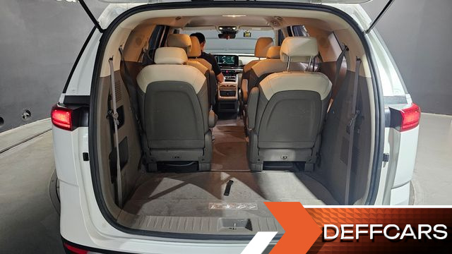 Kia CARNIVAL 9-Seater Prestige купить на сайте DeffCars