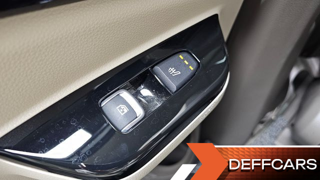 Kia CARNIVAL 9-Seater Signature купить на сайте DeffCars