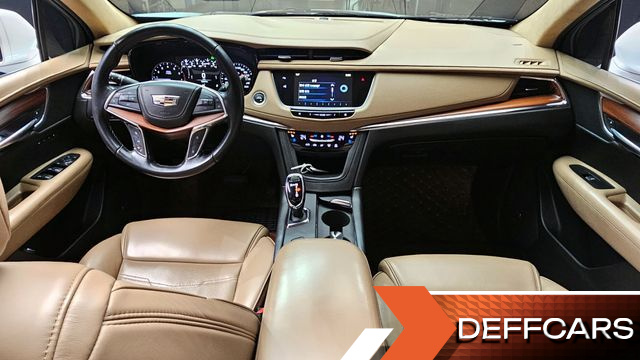 Cadillac XT5 3.6 Platinum купить на сайте DeffCars