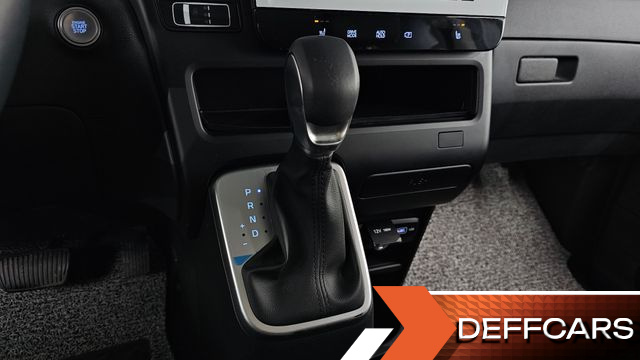 Hyundai STARIA Cargo 5-Seater Modern купить на сайте DeffCars