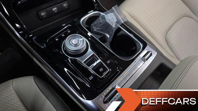 Kia CARNIVAL 9-Seater Noblesse купить на сайте DeffCars